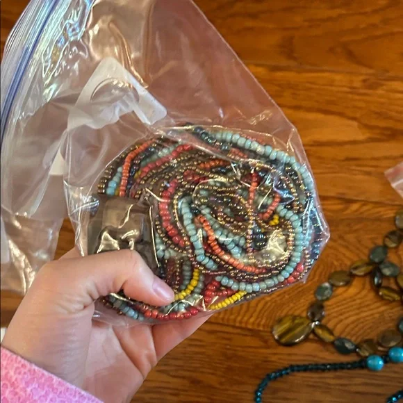 Assorted Jewelry Collection - Picture 6 of 16